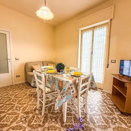 Budapest Apartment, Vista Mare Rif A489 Apartmán San Benedetto del Tronto