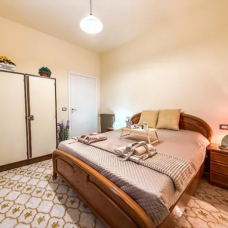 Budapest Apartment, Vista Mare Rif A489 * سان بنيديتّو ديل ترونتو